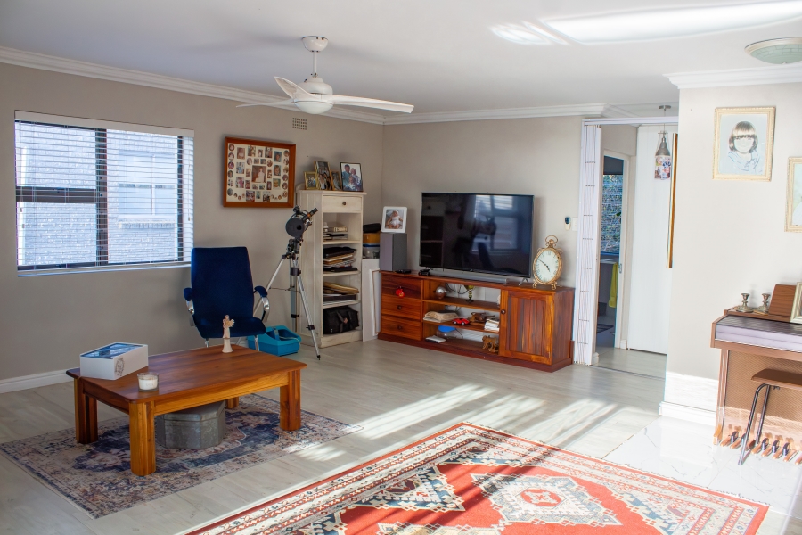 3 Bedroom Property for Sale in De Kelders Western Cape